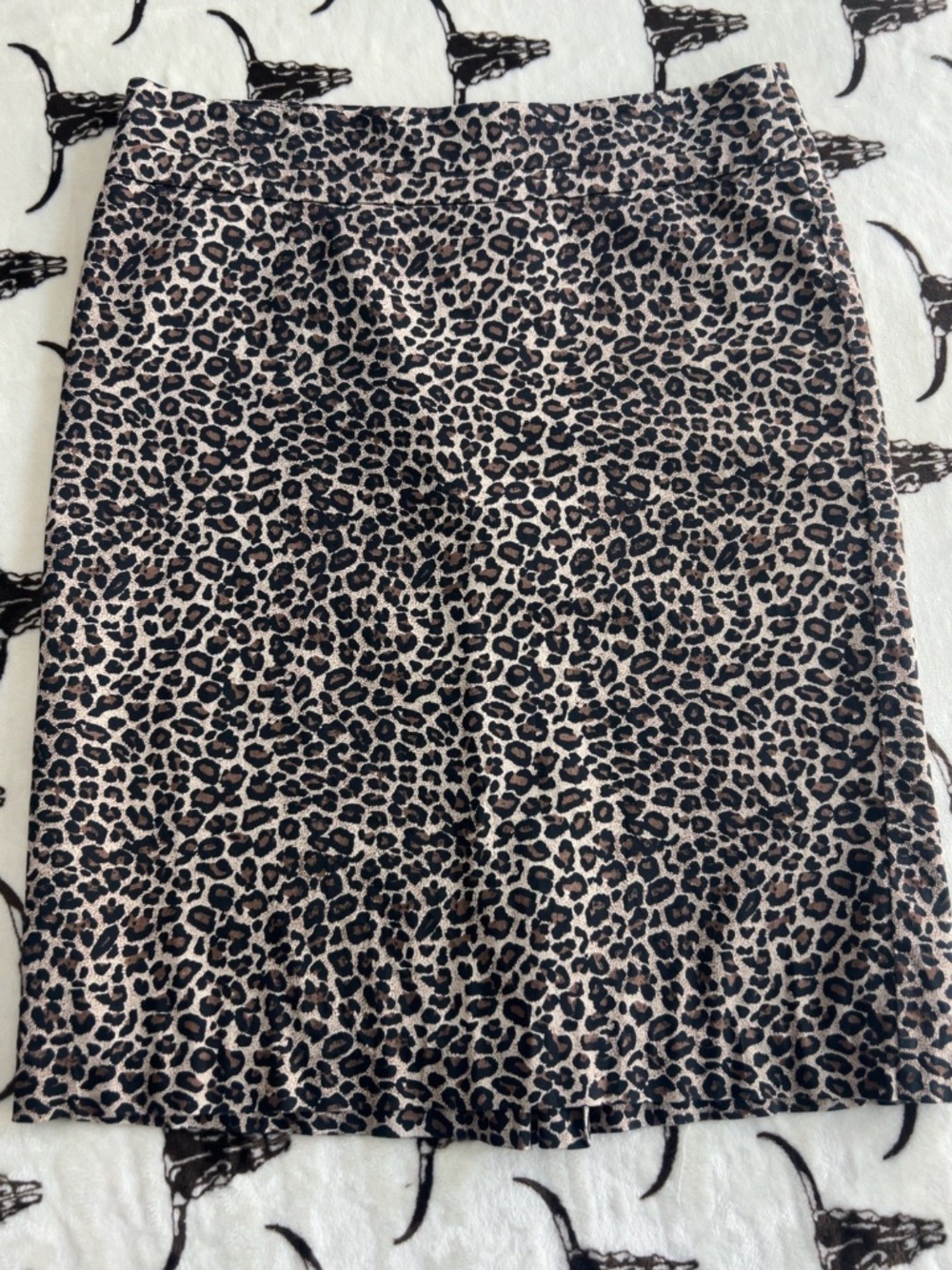 Chico’s Leopard Print Pencil Skirt Size 2 Large